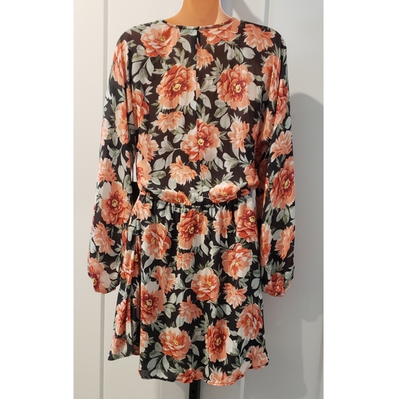 Forever 21 Floral Print V-Neck Chiffon Wrap Dress - Picture 3 of 4